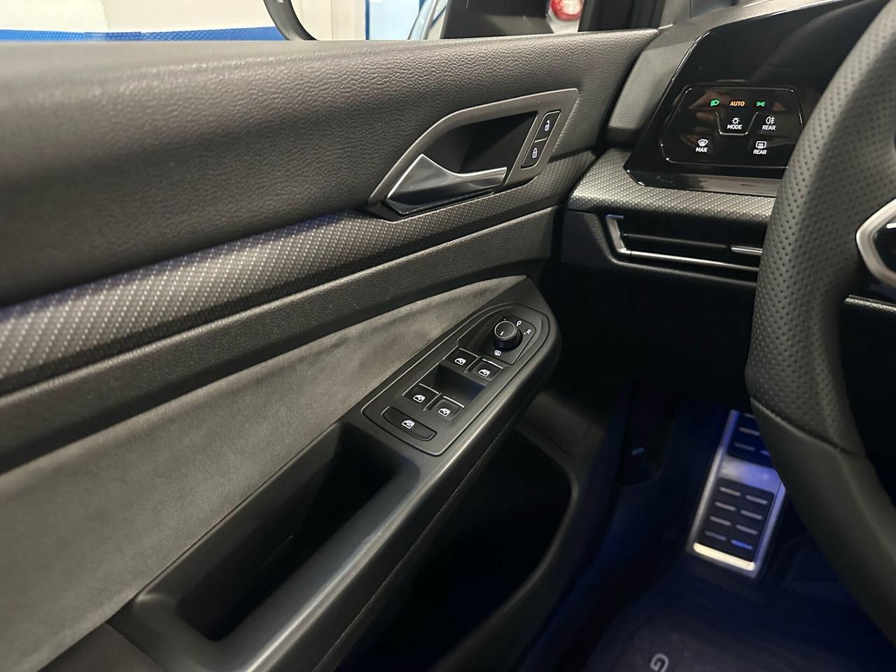 Volkswagen Golf 2.0 TDI 150 CV DSG SCR R-Line