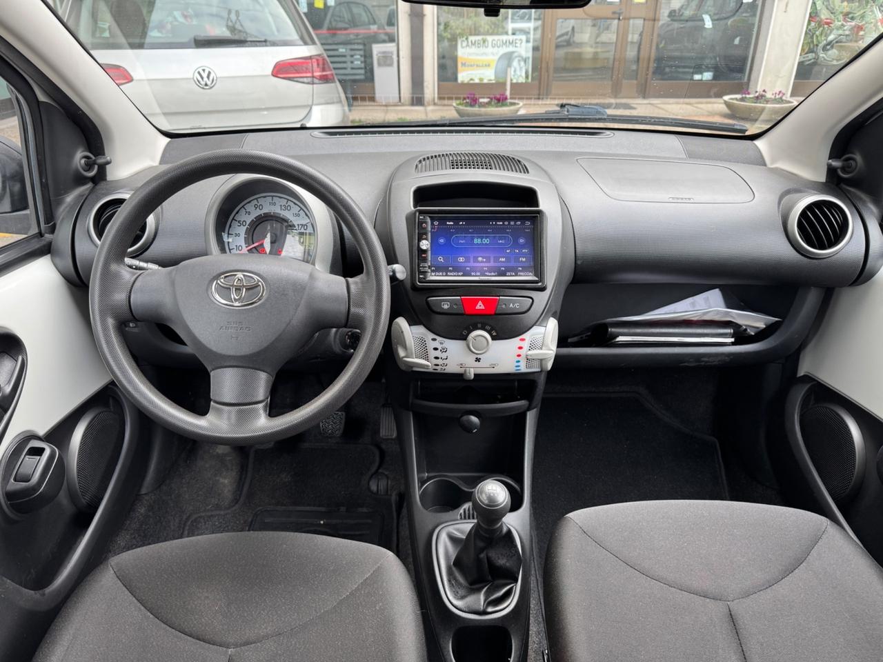Toyota Aygo 1.0 VVT-i 5 porte Connect
