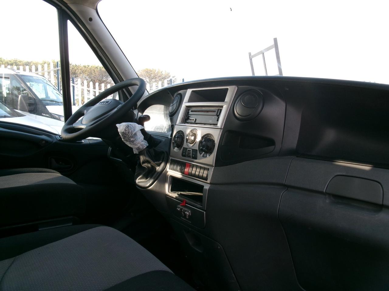 Iveco Daily 35C18 3000 180CV DOPPIA CABINA 7P CASSONE FISSO 3.30 METRI