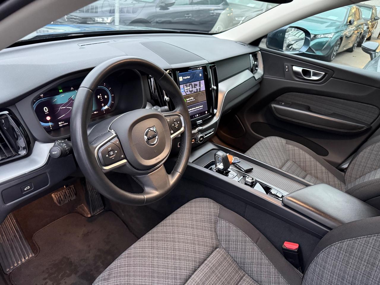 Volvo XC60 B4 (d) MY23 Automatico Core My23