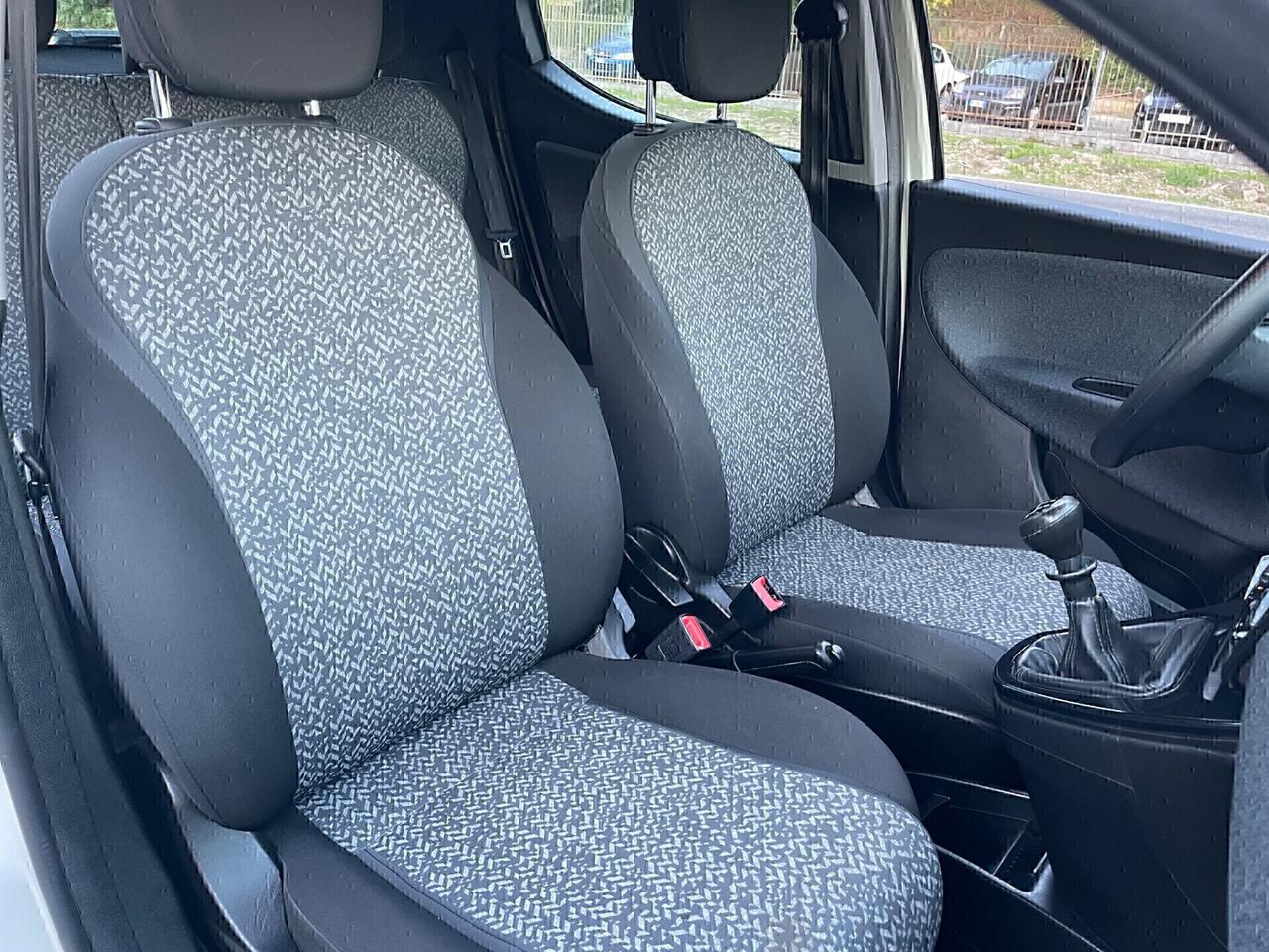 Lancia Ypsilon 1.2 69 CV 5 porte S&S Elefantino Blu