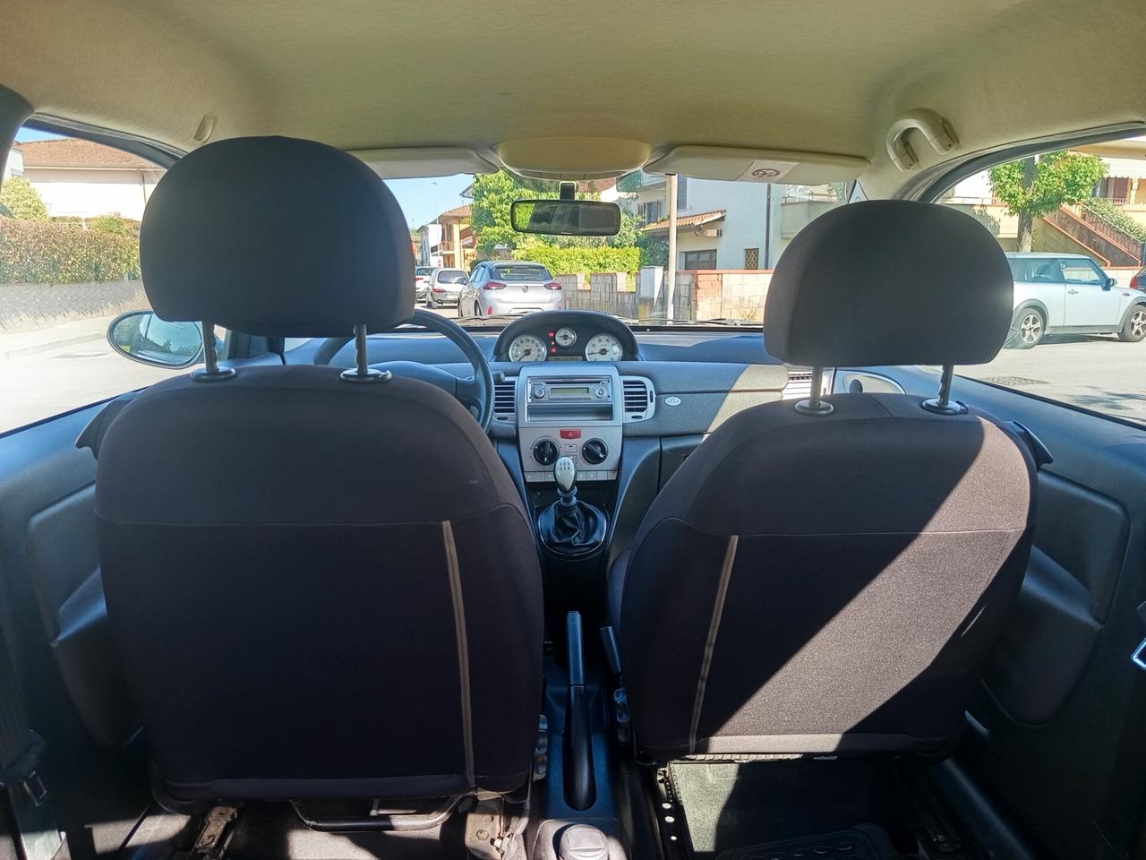 Lancia Ypsilon 1.2 Versus