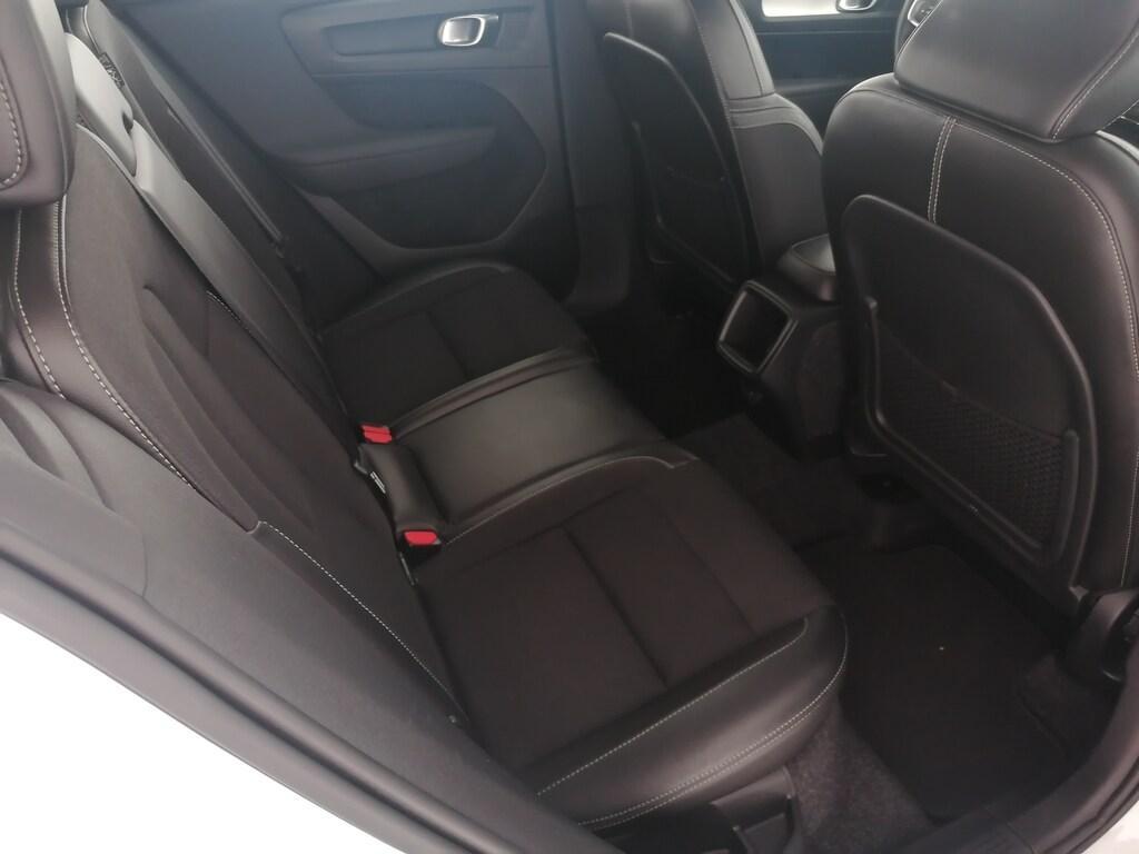 Volvo XC40 2.0 D4 Momentum AWD Geartronic