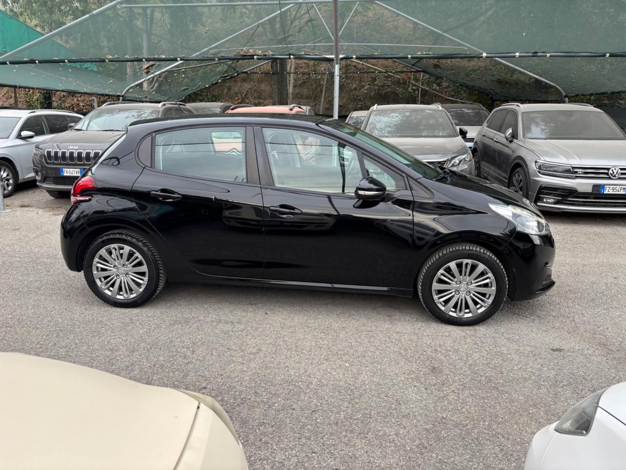 Peugeot 208 1.6 hdi 5 porte OK NEOPATENTATI