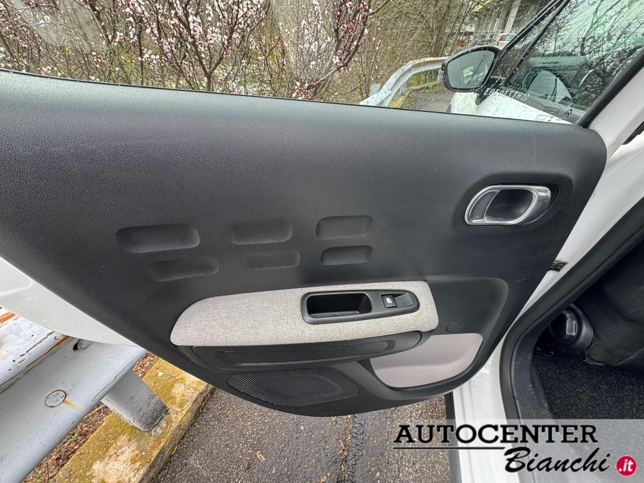 Citroen C3 1.2 puretech Shine 82cv