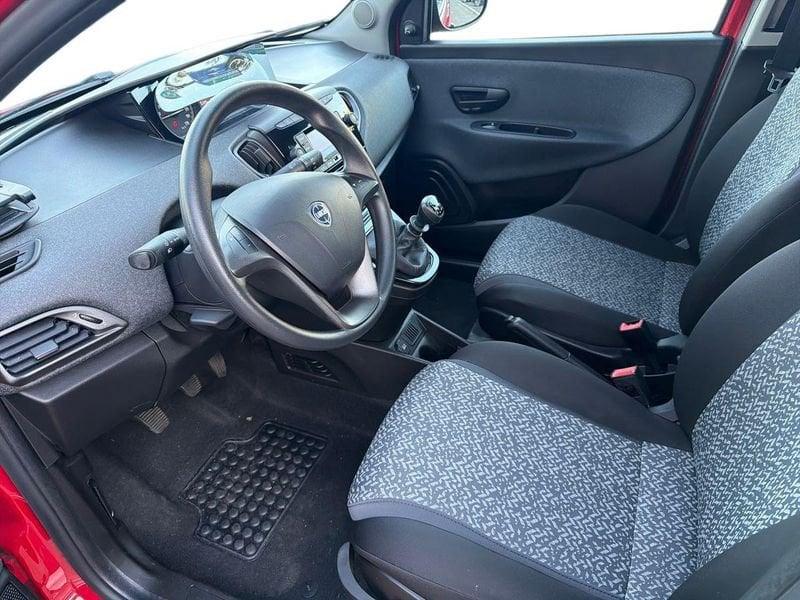 Lancia Ypsilon Ypsilon 1.0 firefly hybrid s&s 70cv