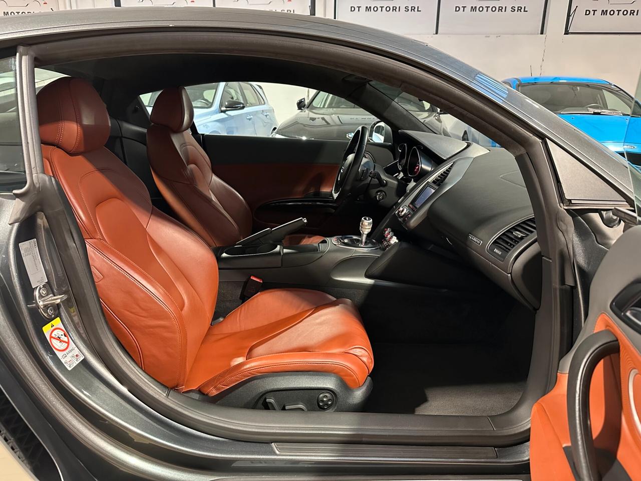 Audi R8 4.2 V8 FSI quattro R tronic - CERCHI 20?