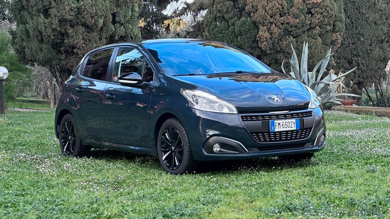 Peugeot 208 PureTech 82 5P Allure NEOP GPL 2018 LEGGI TESTO