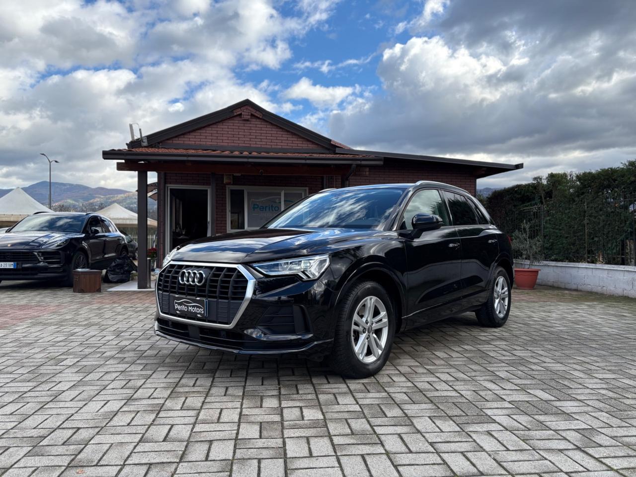 Audi Q3 35 TDI S tronic Business Advanced