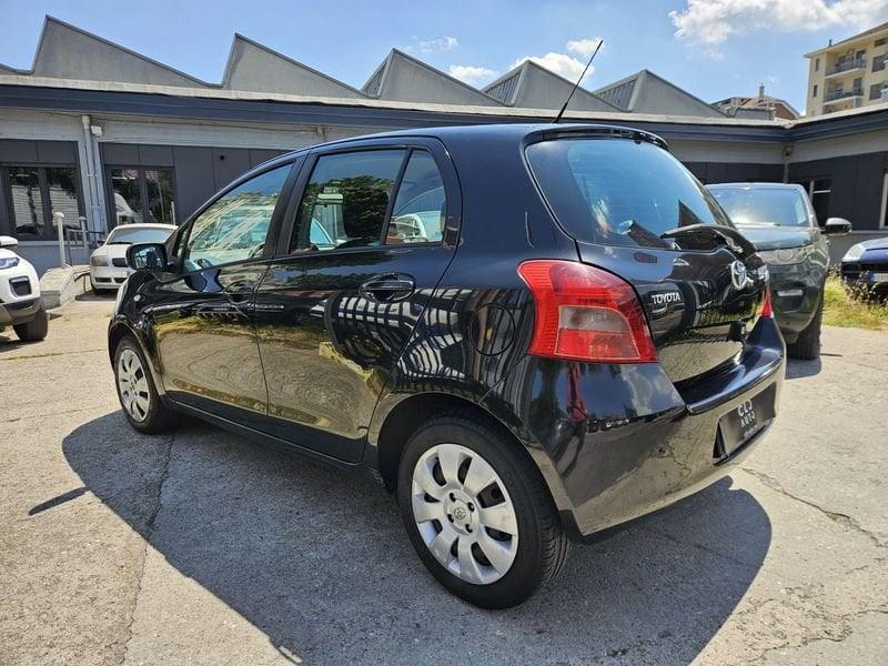 Toyota Yaris Yaris 5p 1.0 Sol