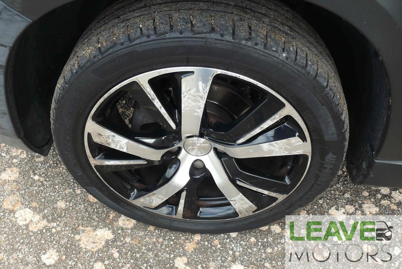 Peugeot 2008 BlueHDi 100 Allure (M1459)