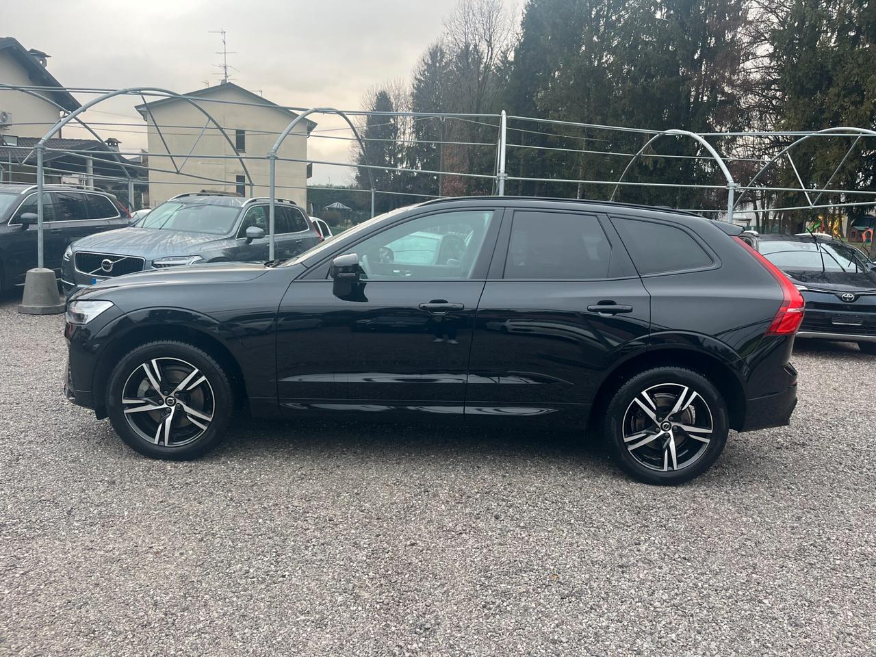 Volvo XC 60 XC60 B4 (d) automatico MOMENTUM PRO