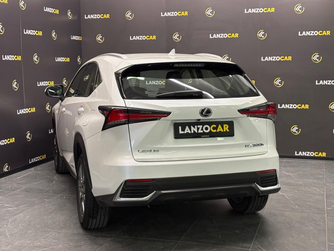 Lexus NX 300h 2.5*IBRIDA*BUSINESS*NAVI*WHITE*