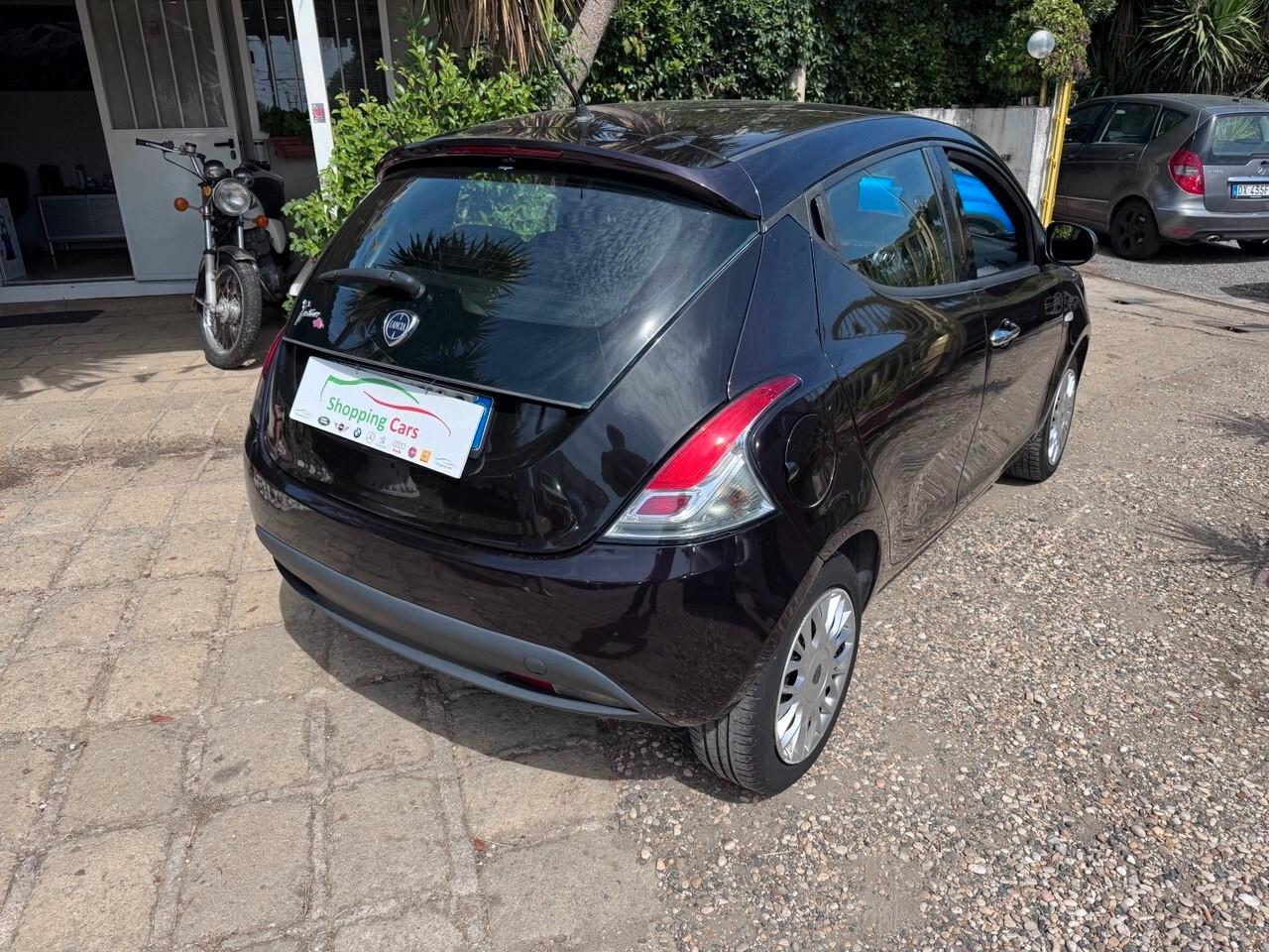 Lancia Ypsilon 1.2 GPL 2013