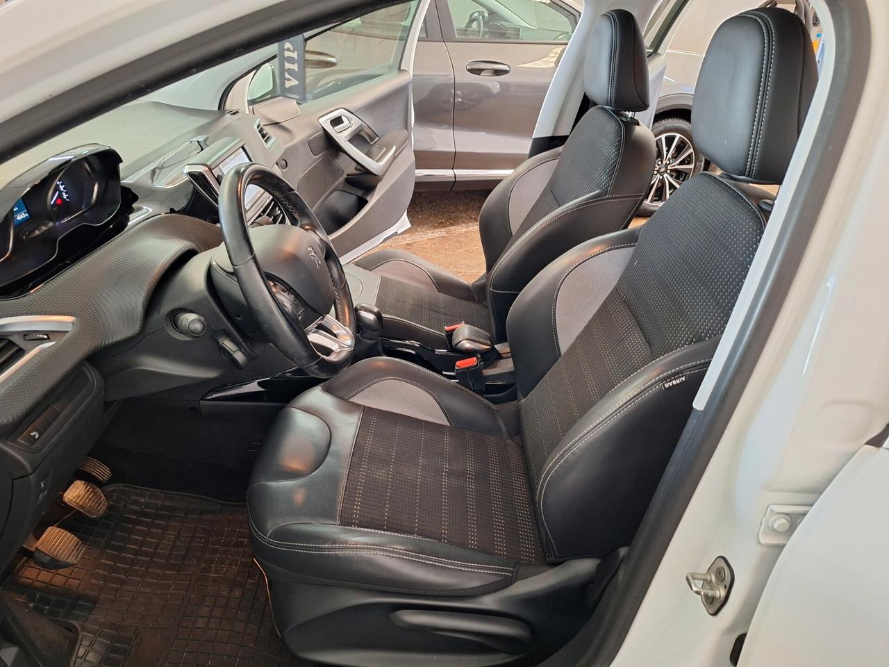 Peugeot 2008 BlueHDi 100 GT Line UNICAPROPIETARIA KM CERTIFICATI NAVI PELLE €6B