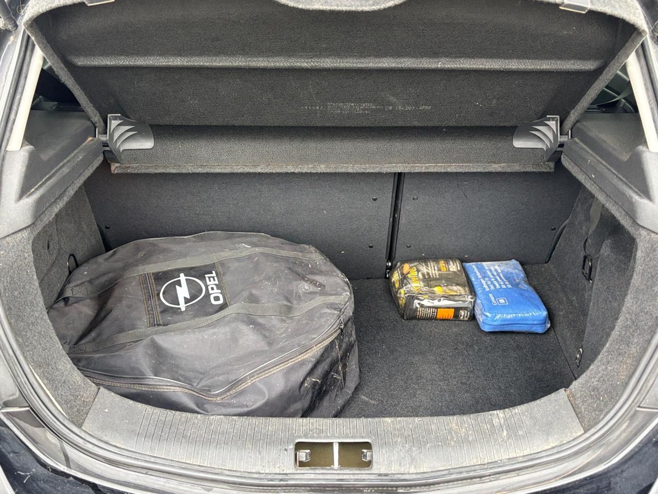 Opel Astra GTC 1.6 16V VVT 3 porte Enjoy