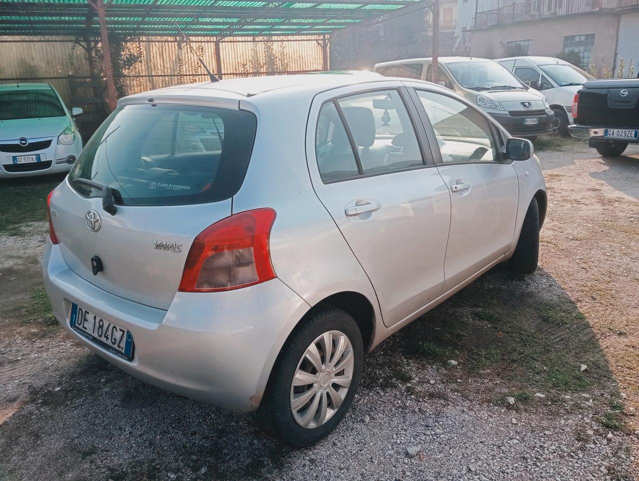 Toyota Yaris 1.0 5 porte Sol