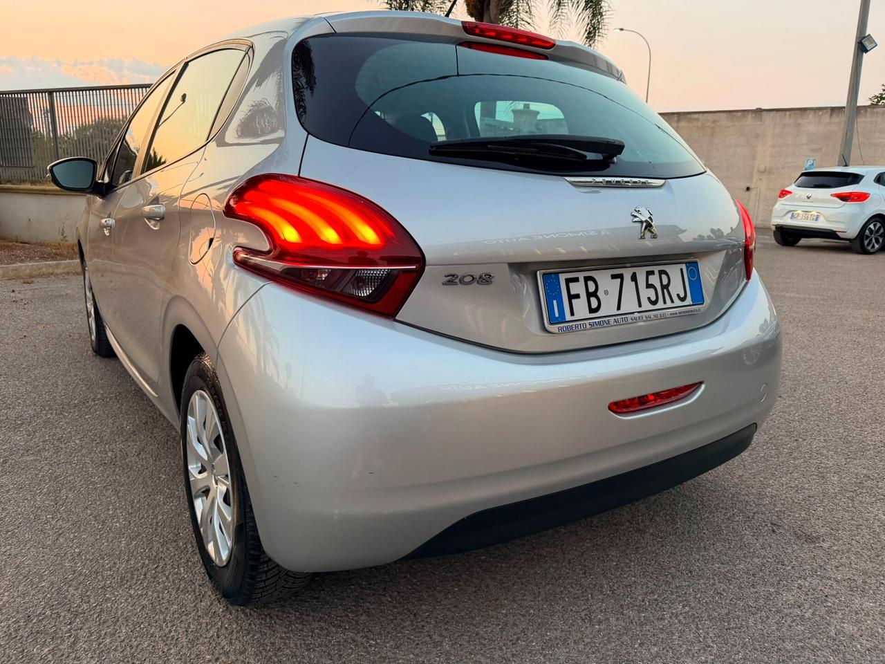 Peugeot 208 1.4 HDi 68 CV 5 porte Allure