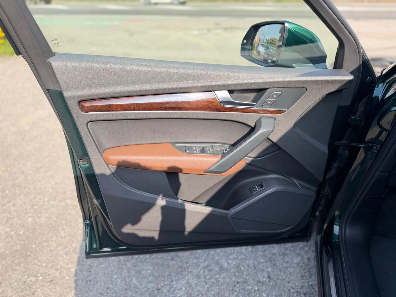 Audi Q5 Business Sport 2.0 40 TDI #9784