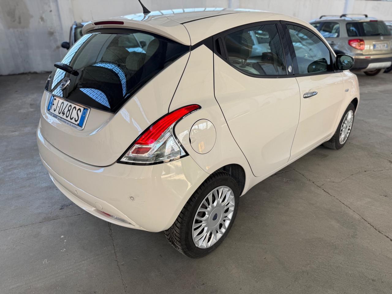 Lancia Ypsilon 1.2 69 CV 5 porte GPL Ecochic Unyca