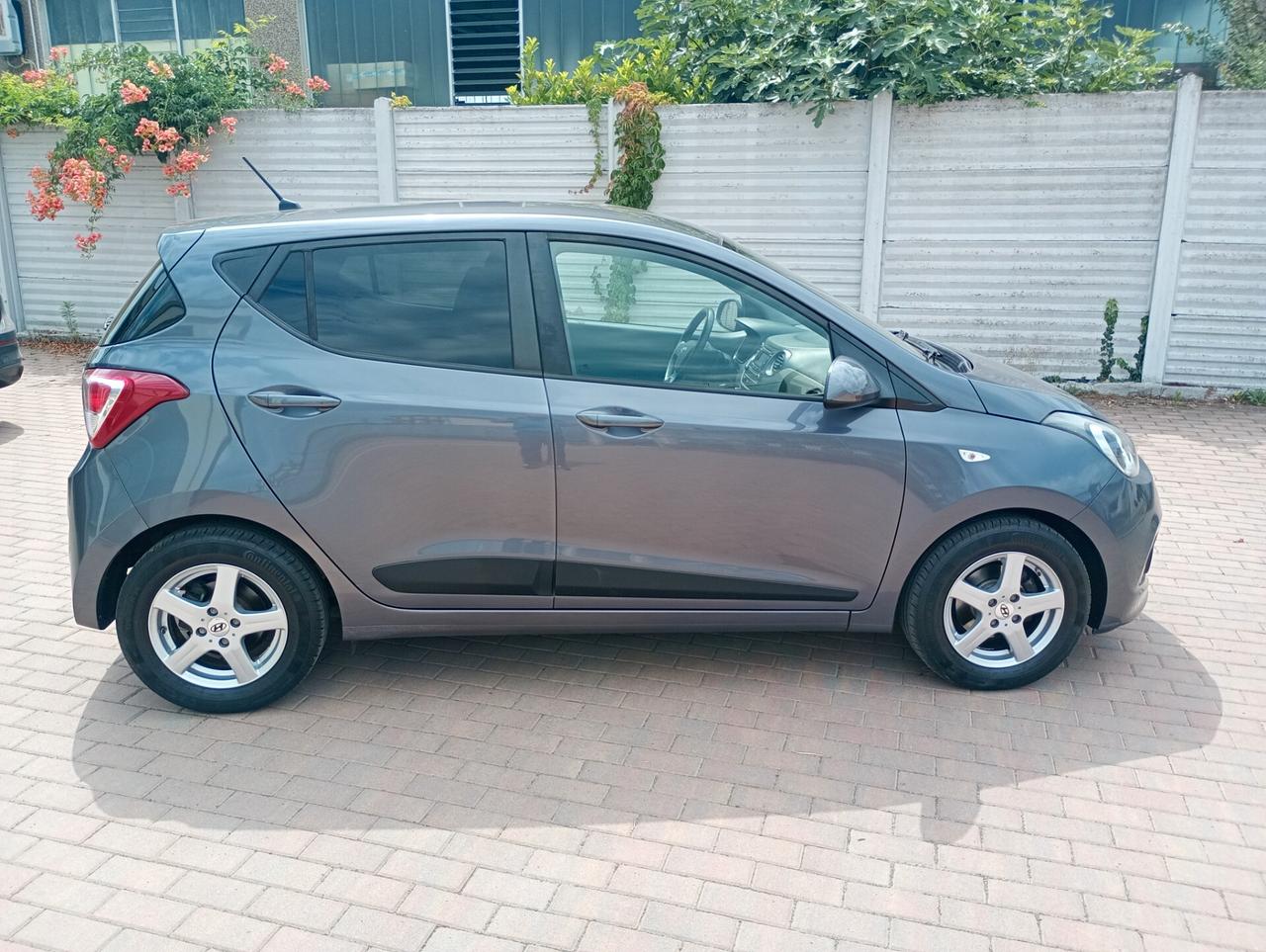 Hyundai i10 1.0 MPI Login
