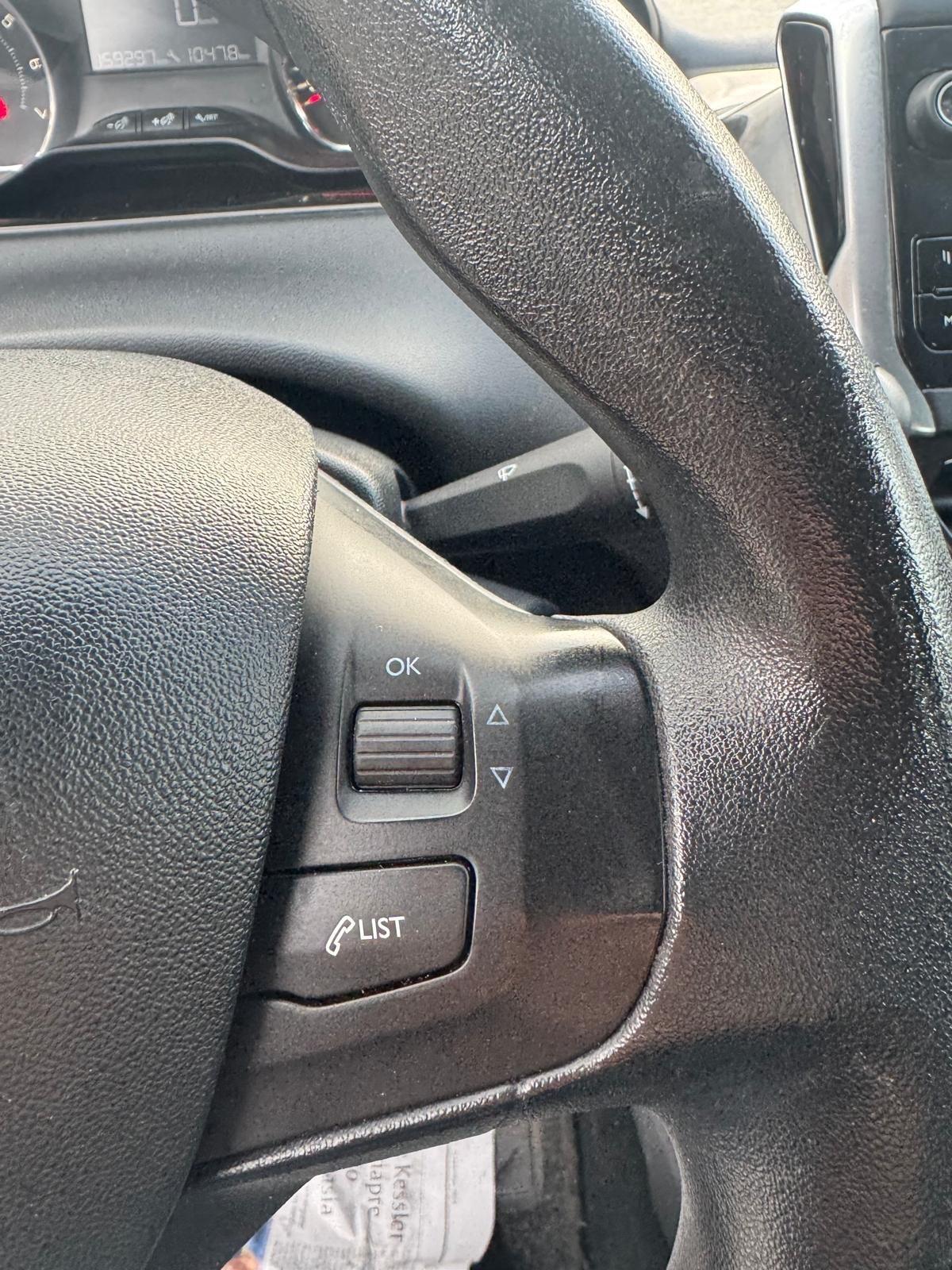 Peugeot 208 PureTech 82 5 porte Allure