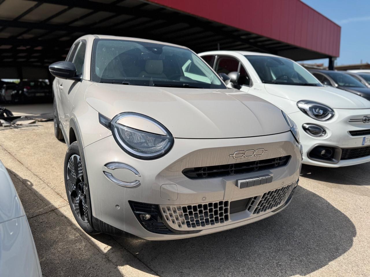 Fiat 600 Hybrid 110 CV DCT MHEV La Prima