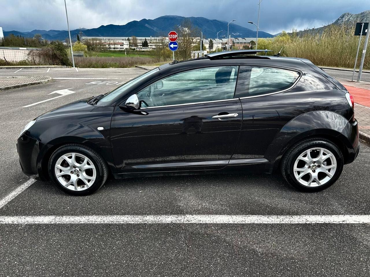 Alfa Romeo MiTo 1.3 JTDm-2 95 CV S&S Distinctive - SPORT PACK