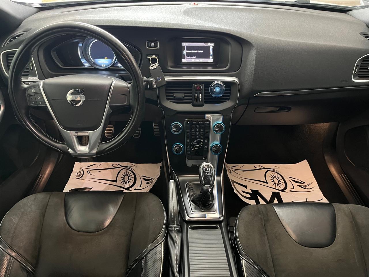 Volvo V40 D2 1.6 R-design Kinetic