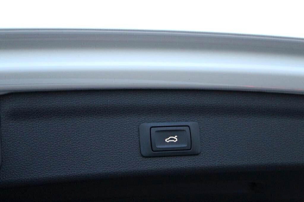 AUDI Q3 2.0 TDI Aut. *4 Telecamere *Matrix