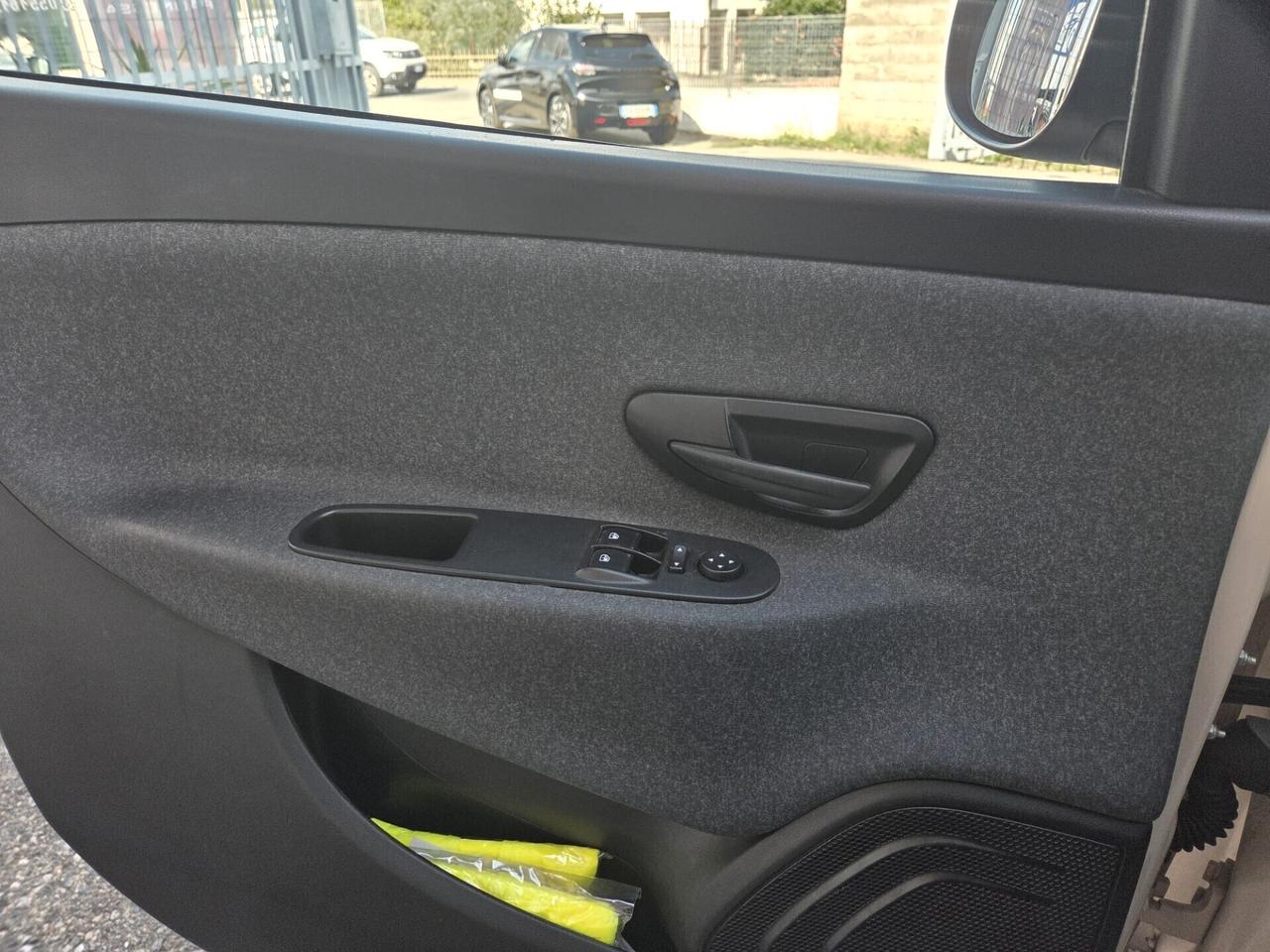 Lancia Ypsilon 1.2 69 CV 5 porte Gold Neopatentati !!