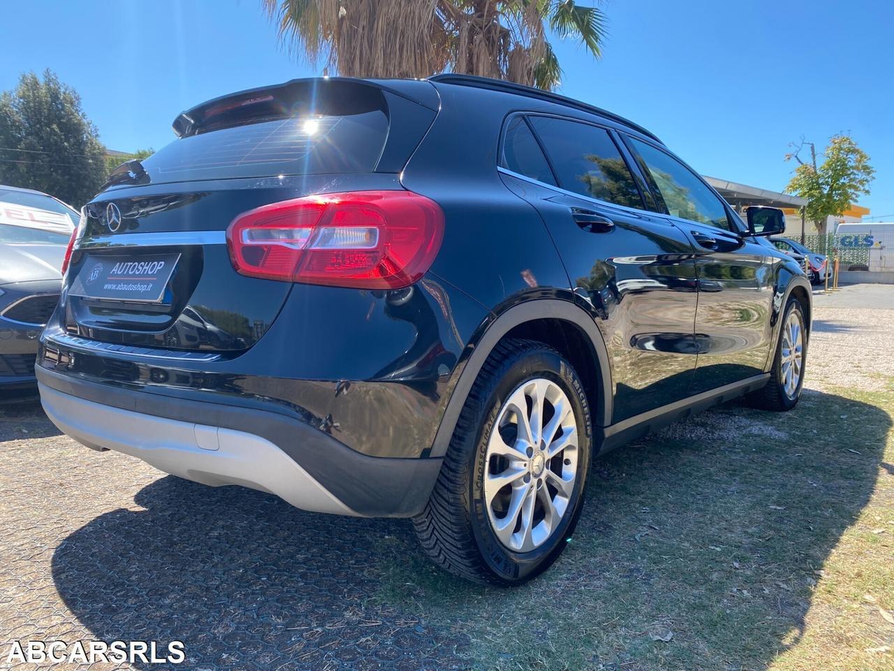 MERCEDES - Classe GLA - GLA 200 d Automatic 4Matic