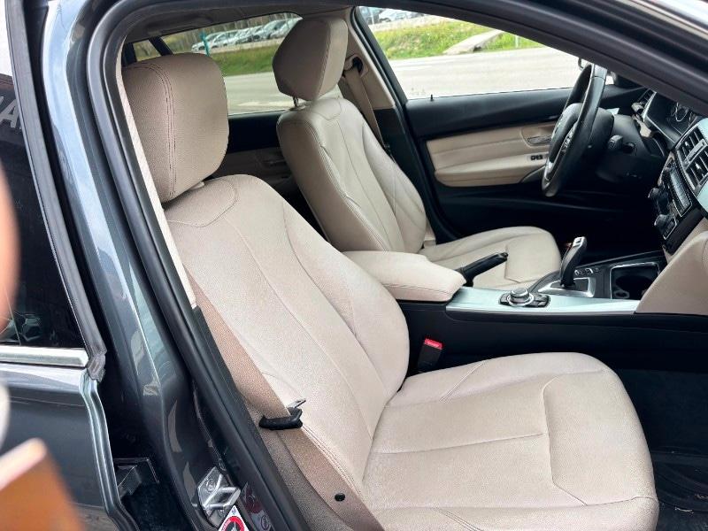 BMW Serie 3 (F30/31) 318d Touring Luxury