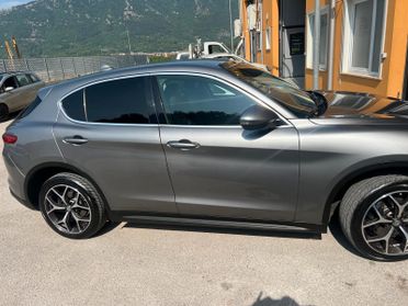 Alfa Romeo Stelvio 2.2 Turbodiesel 180 CV AT8 Q4