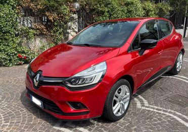 RENAULT Clio TCe 12V 90CV GPL 5p. Moschino Int.