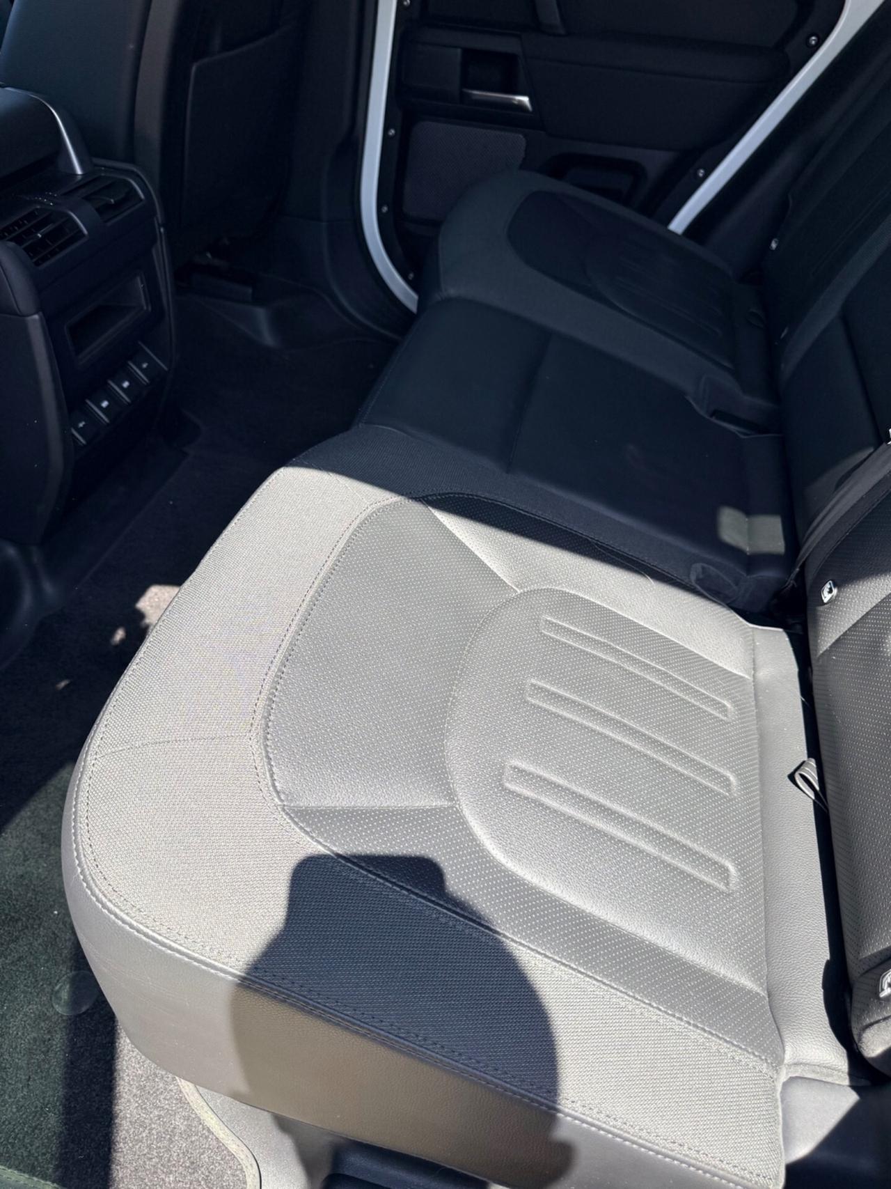 Land Rover Defender 110 2.0 SD4 AWD Auto S
