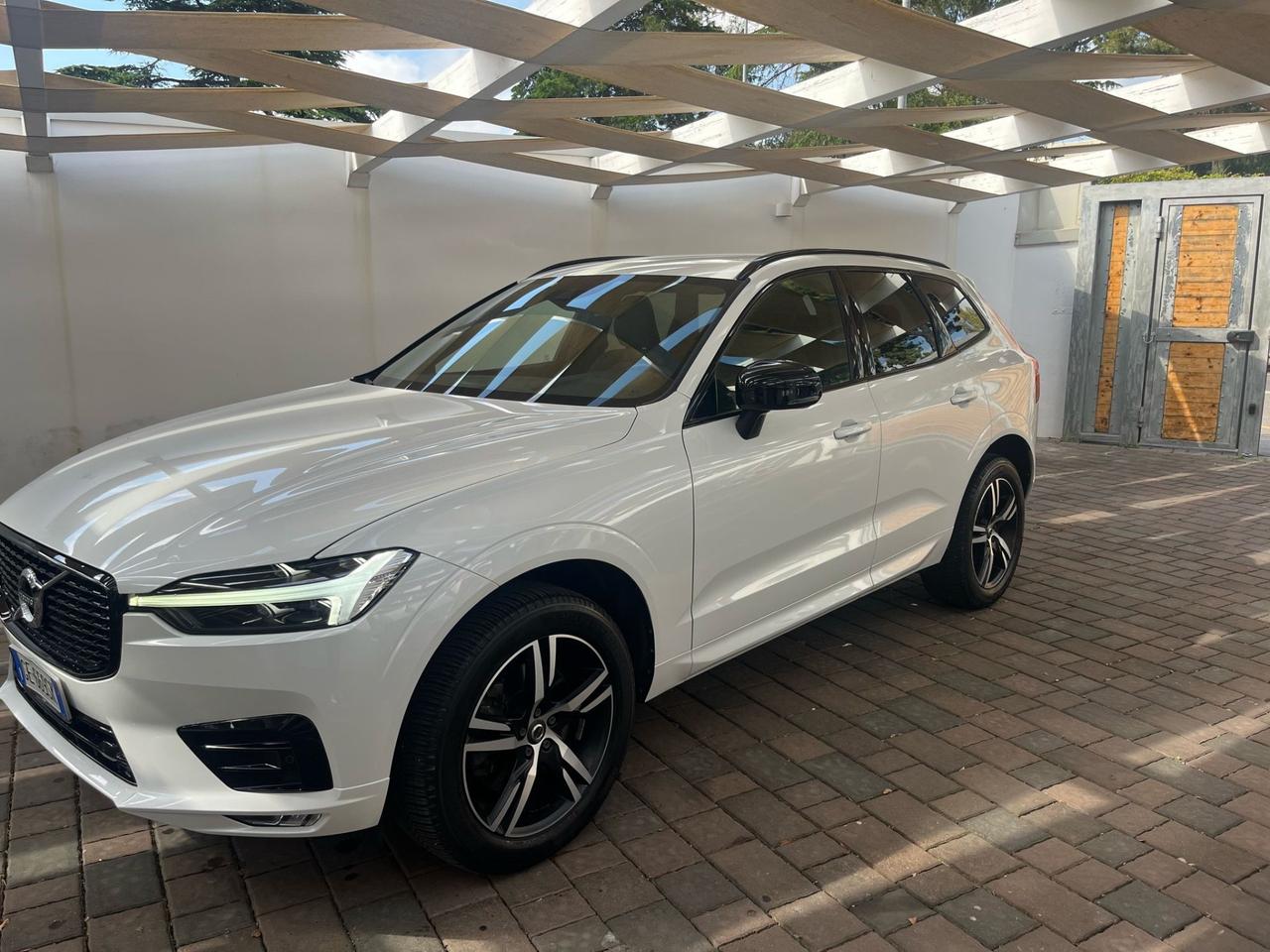 Volvo XC 60 XC60 B4 (d) Geartronic R-design