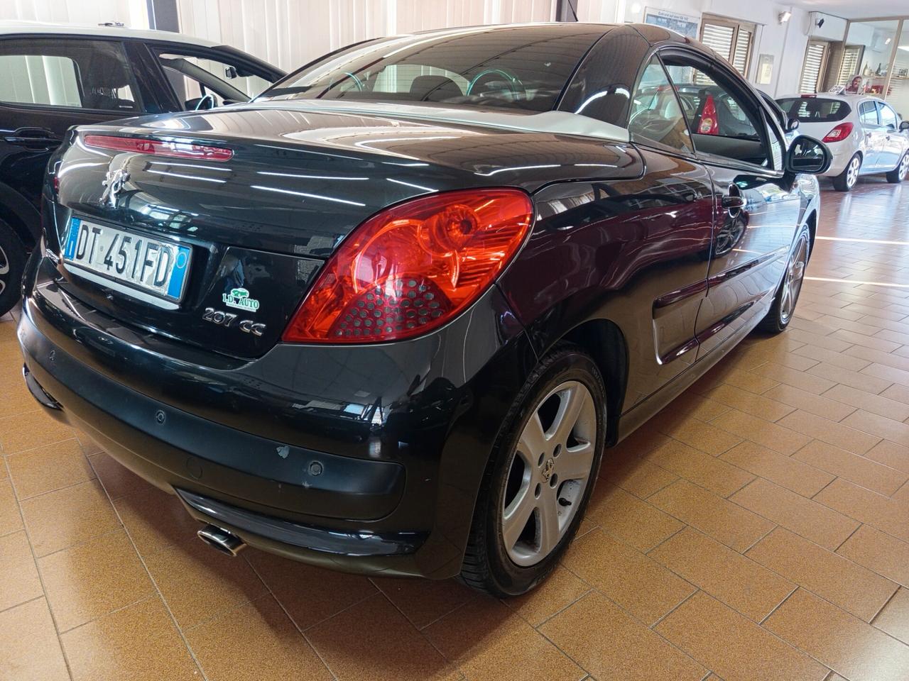 Peugeot 207 1.6 HDi 110CV CC Féline