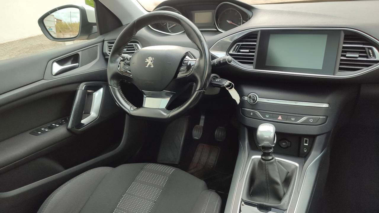 Peugeot 308 BERLINA TETTO PANORAMICO 1.6 HDI
