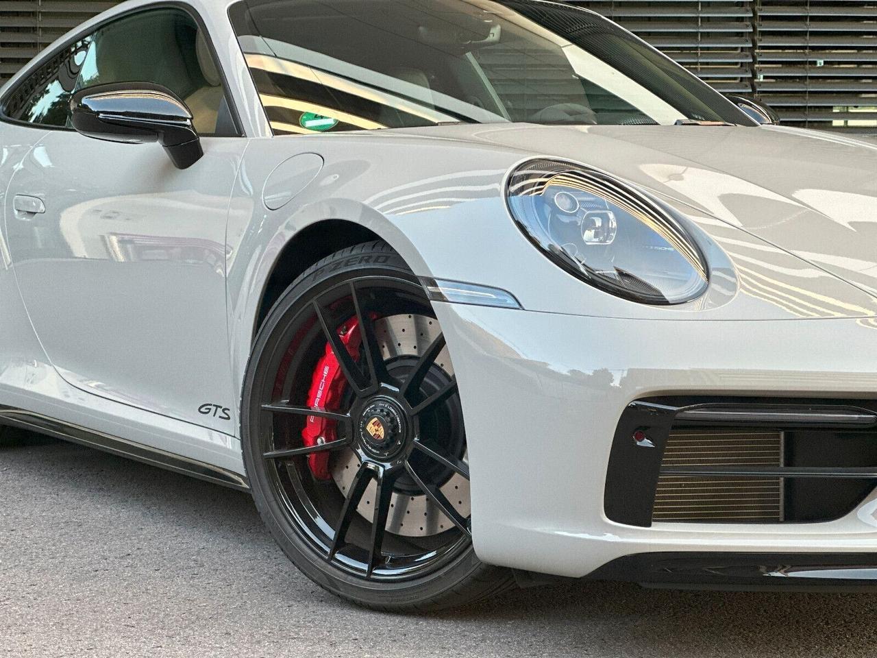 Porsche 992 GTS Coupe' 480 cv