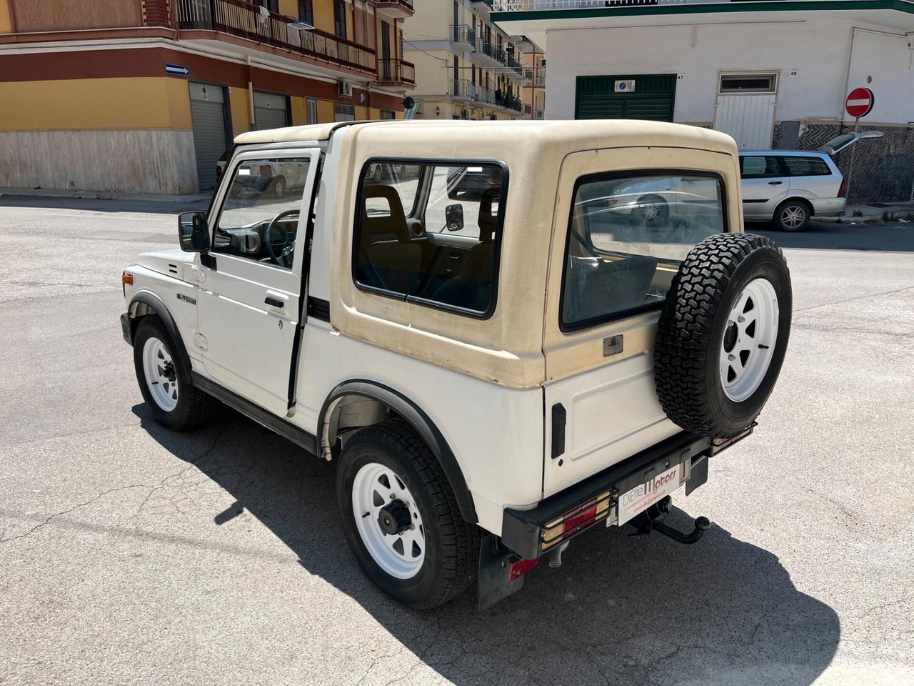 Suzuki SJ 413 SJ413