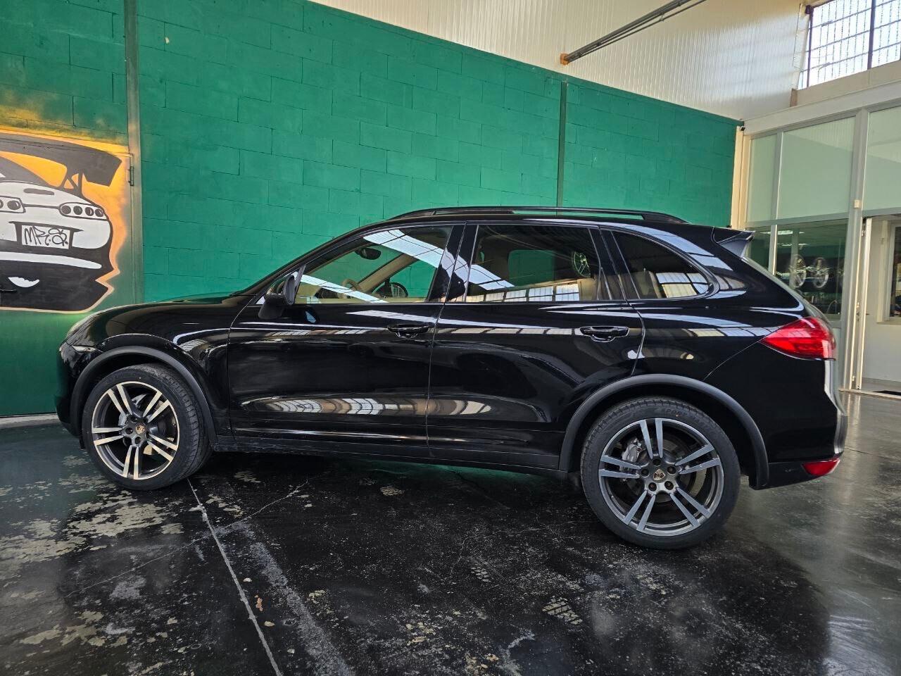 Porsche Cayenne 958 3.0 TDi *TETTO