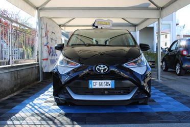 Toyota Aygo Connect 1.0 VVT-i 72 CV 5 porte x-clusiv
