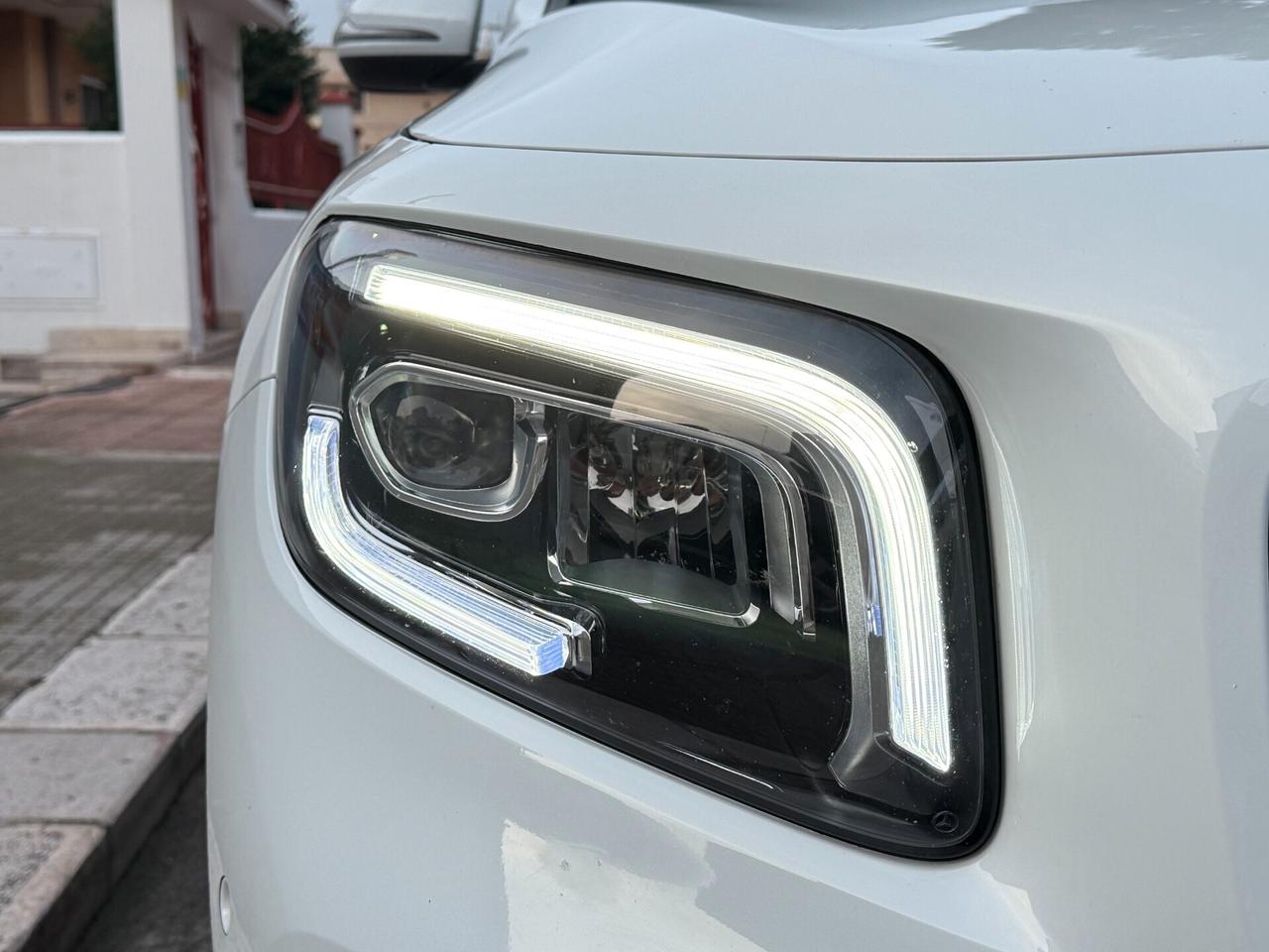 Mercedes GLB 180d Automatic PELLE CAMERA NAVI 2021