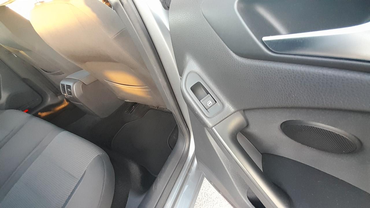 Volkswagen Golf 1.6 TDI DPF 5p. Comfortline