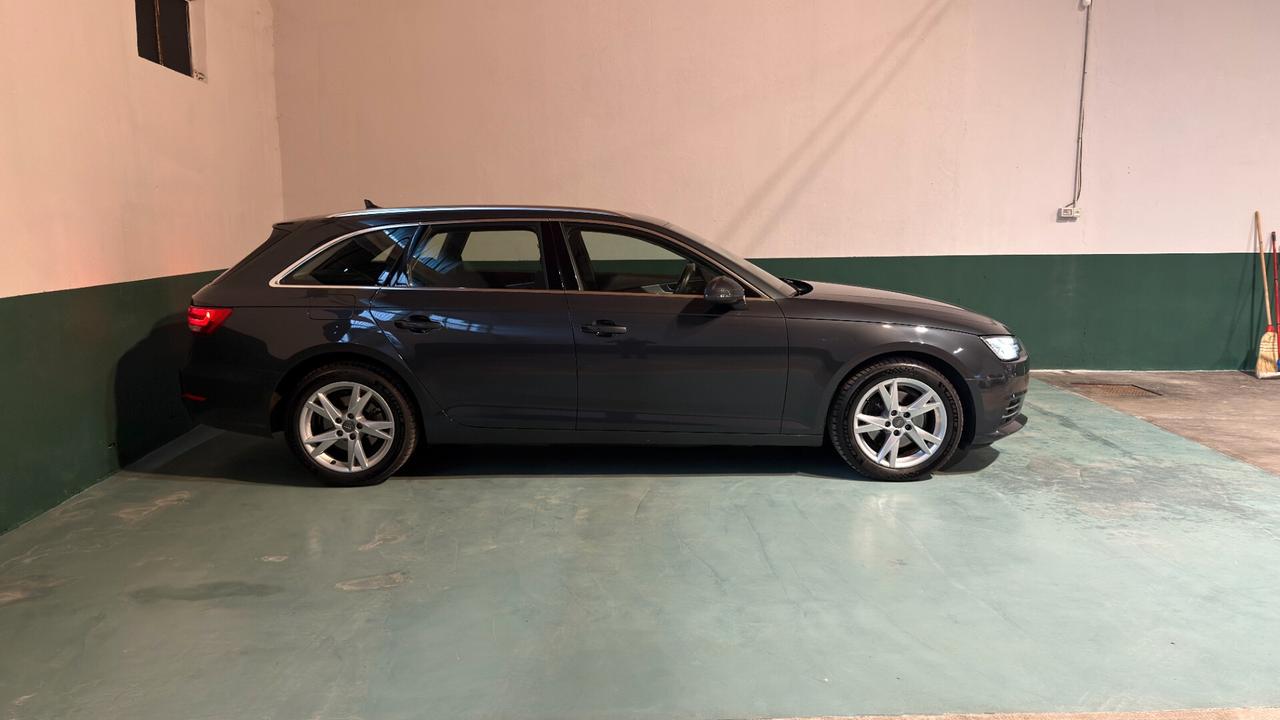 Audi A4 Avant 2.0 TDI 150 CV S tronic Sport