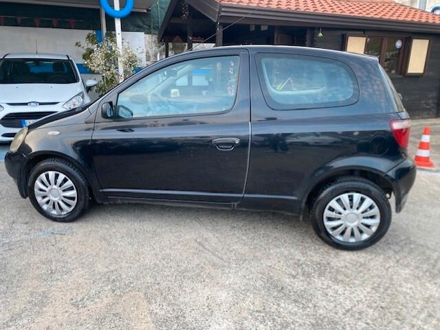 Toyota Yaris 1.0i 16V cat 3 porte