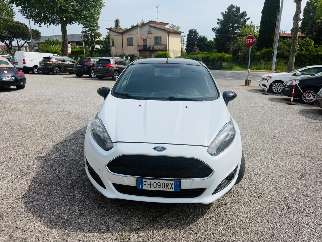 Ford Fiesta 1.2 B/GPL 82CV Black & White Edition