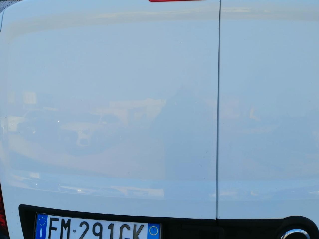 Opel Combo 1.3 MJT 95 CV. Cargo