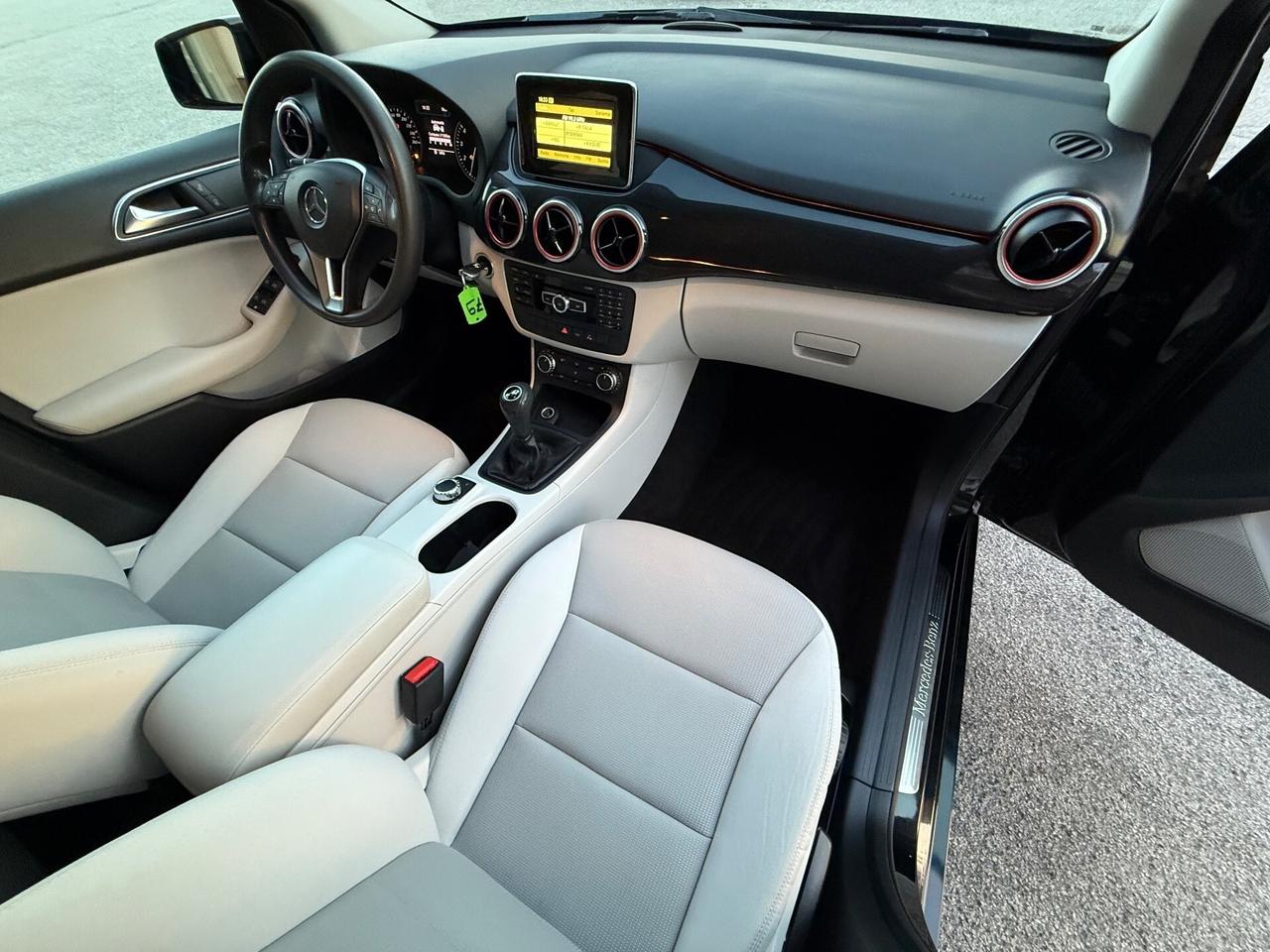 Mercedes-benz B 180 BlueEFFICIENCY Premium